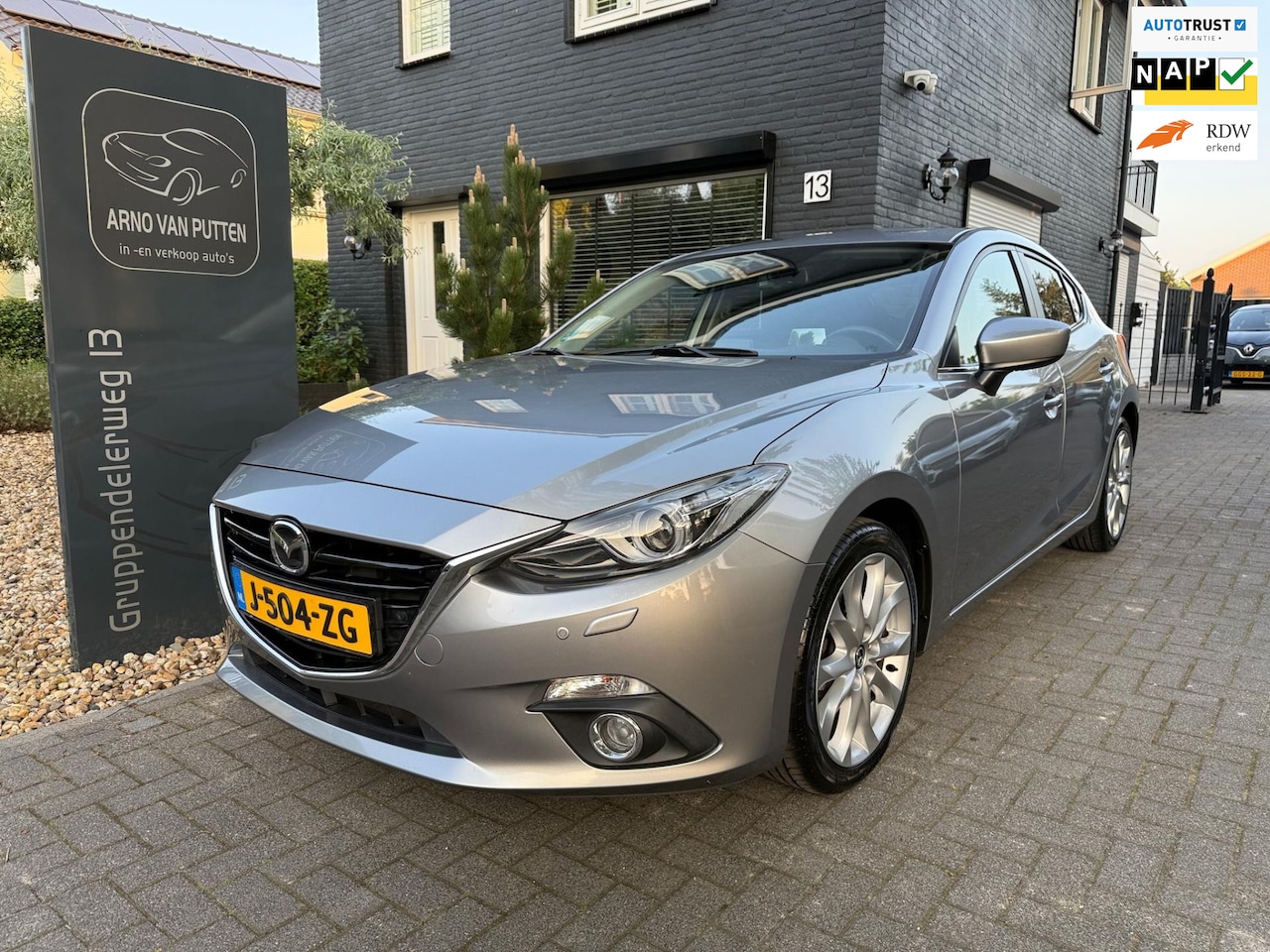 Mazda 3 - 2.0 HP GT-M / Bose / Head-Up / Trekhaak - AutoWereld.nl