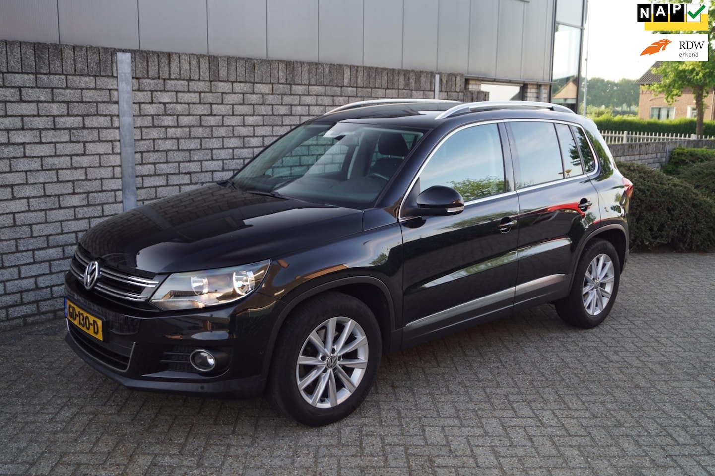 Volkswagen Tiguan - 1.4 TSI Sport&Style 160PK Navi Clima Alcantara Sportst Inparkeer Systeem Cruise 2x PDC LMV - AutoWereld.nl
