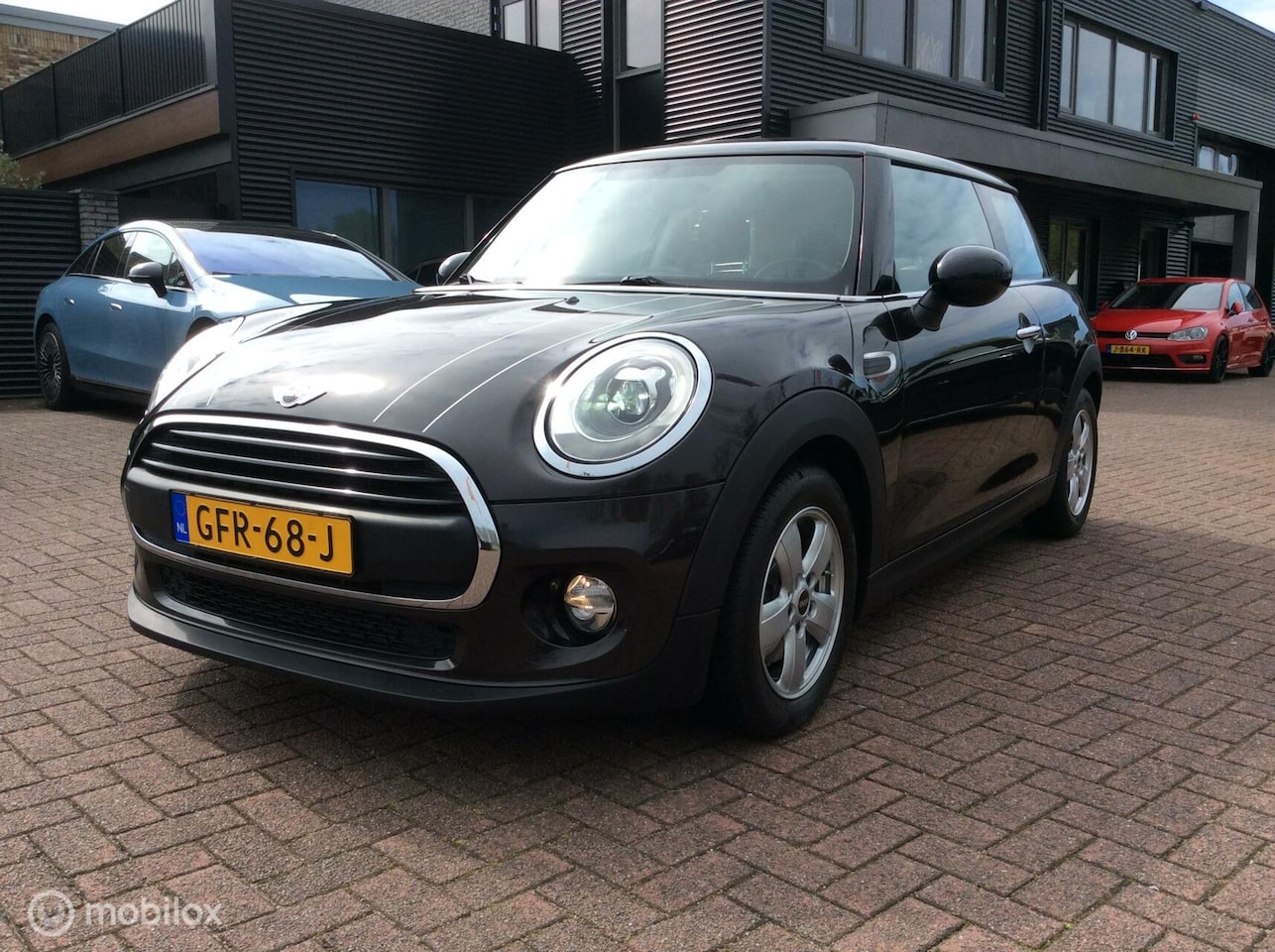 MINI Cooper - Mini 1.5 Chili Serious Business stoelverw Navi Lm Vlg - AutoWereld.nl