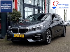BMW 1-serie - 118i Executive Edition | Navigatie | ECC | PDC | Sportstoelen | Cruise Control 1-serie 118