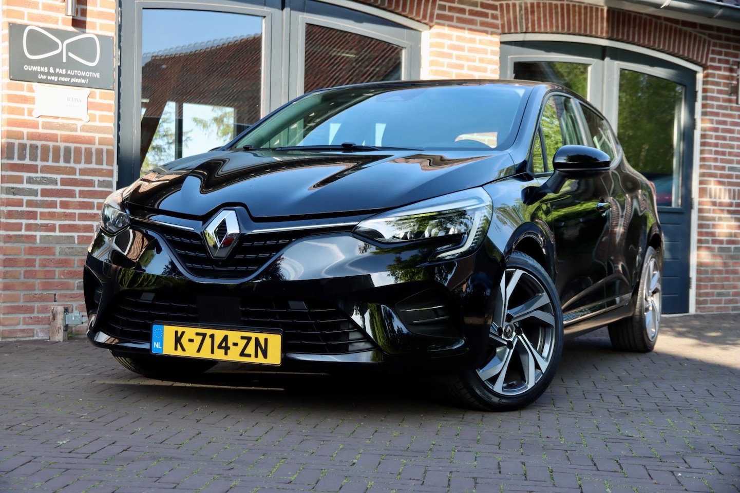 Renault Clio - 1.0 TCe Zen | NAP | NAVIGATIE | CARPLAY | CRUISE | LED - AutoWereld.nl