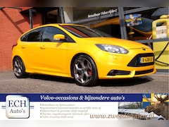 Ford Focus - 2.0 ST 250pk Leer, Recaro stoelen