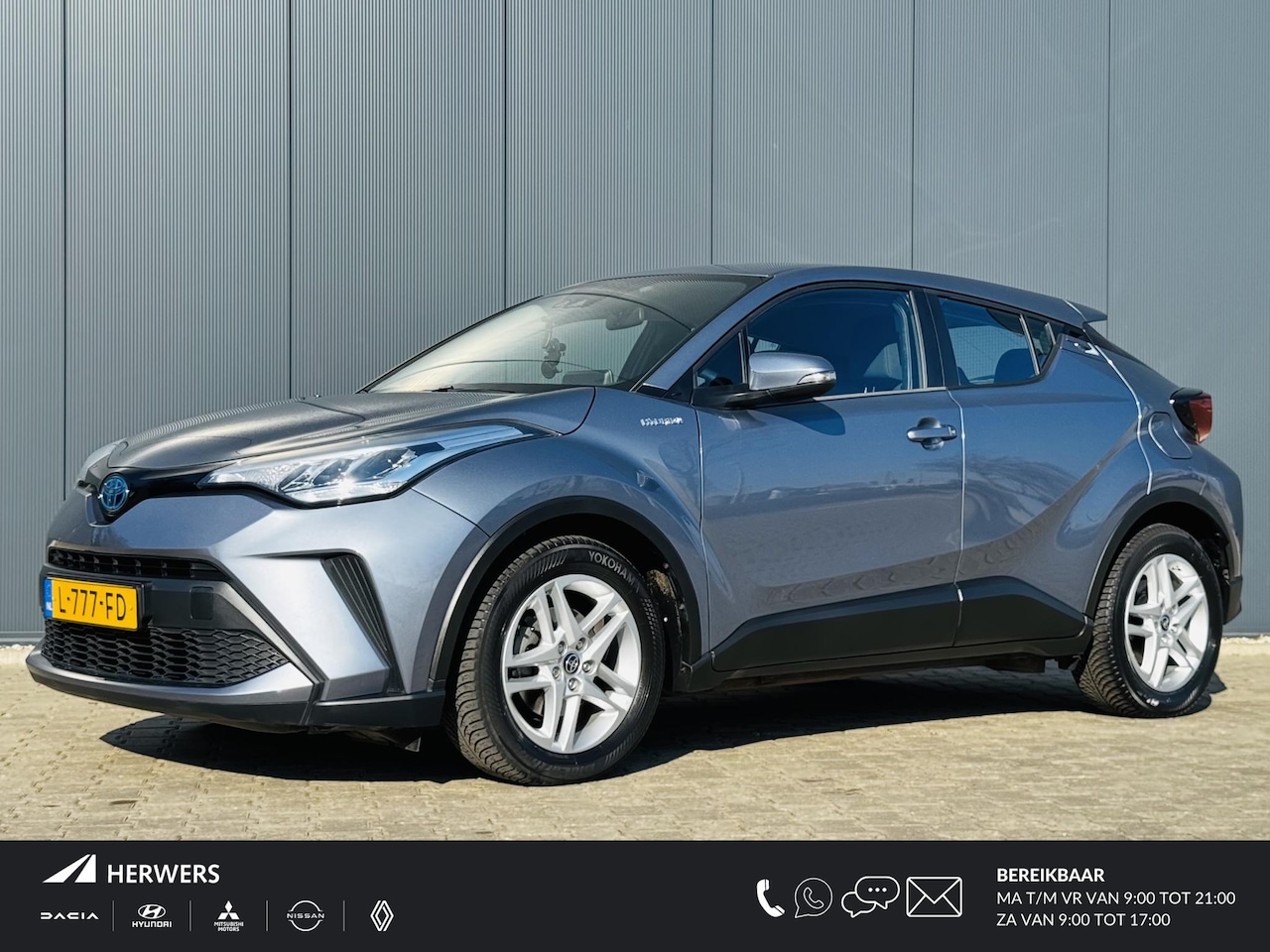 Toyota C-HR - 1.8 Hybrid Active / Airco/ Cruise control adaptief/ Apple carplay-Android Auto/ All-season - AutoWereld.nl