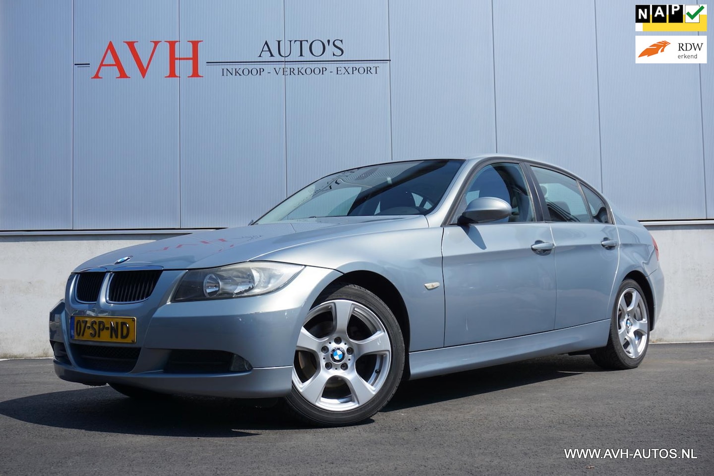BMW 3-serie - 318i High Executive 318i High Executive - AutoWereld.nl