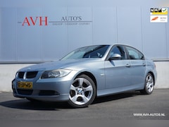 BMW 3-serie - 318i High Executive
