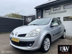 Renault Clio - 1.4-16V Authentique met airco en nieuwe apk