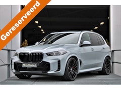 BMW X5 - xDrive50e M-sport 489pk M-seats Pano SkyLounge Carbon Stoelventilatie Trekhaak