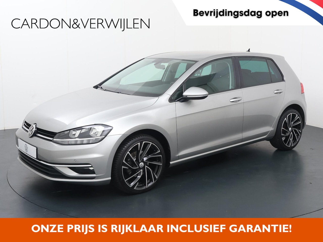 Volkswagen Golf - 1.0 TSI Comfortline Business | 110 PK | Adaptive Cruisecontrol | Stoelverwarming | Apple C - AutoWereld.nl