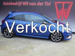 Opel Corsa - 1.6 TURBO OPC PERFORMANCE | LED | 207 PK | RECARO KUIPSTOELEN | DEALER O-H
