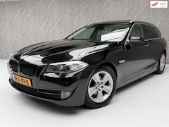 BMW 5-serie Touring - 523i High Executive / APK / HUD