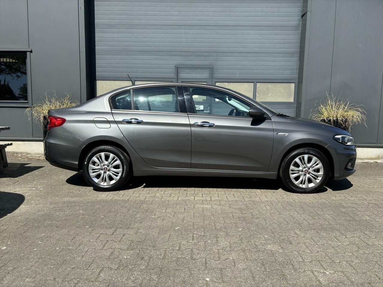 Fiat Tipo - 1.4 16V 105 PK Lounge Airco/ Cruise Control/ Afneembare trekhaak!