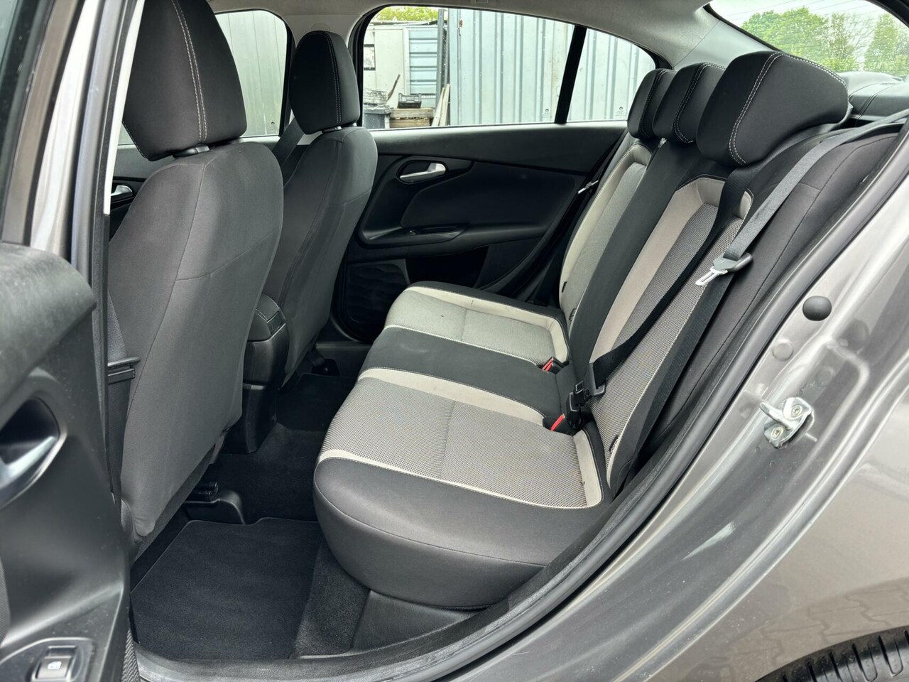 Fiat Tipo - 1.4 16V 105 PK Lounge Airco/ Cruise Control/ Afneembare trekhaak!