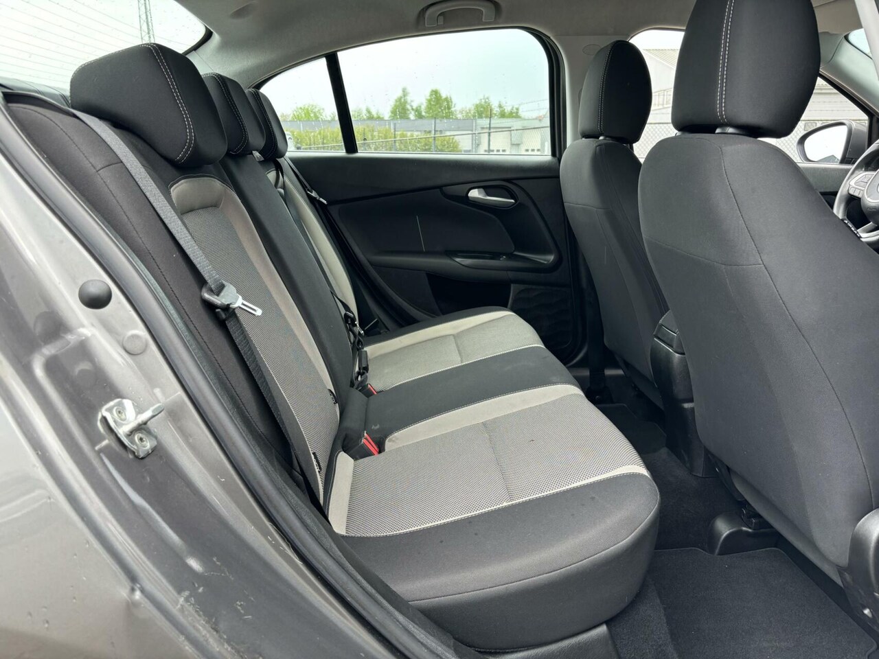 Fiat Tipo - 1.4 16V 105 PK Lounge Airco/ Cruise Control/ Afneembare trekhaak!