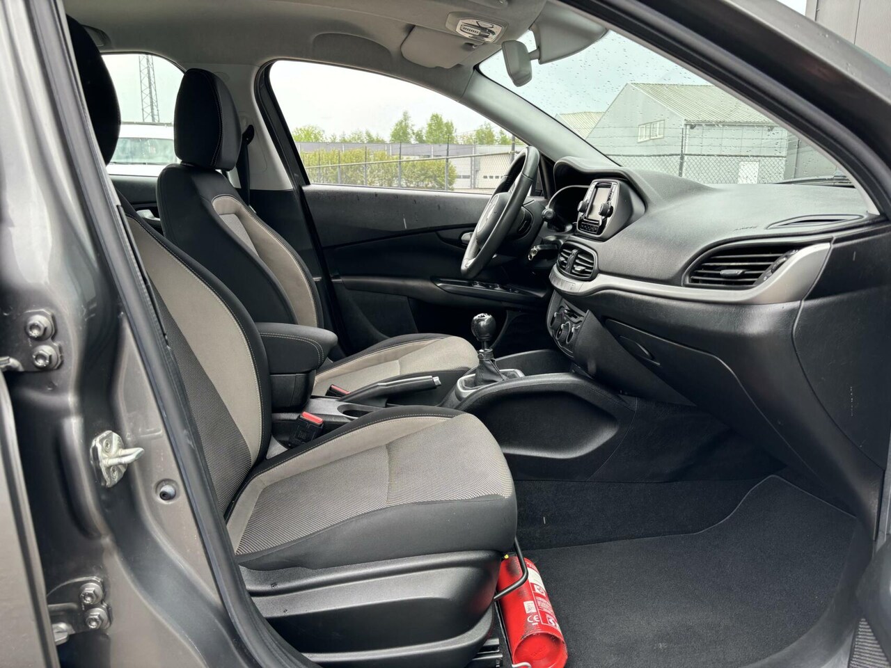Fiat Tipo - 1.4 16V 105 PK Lounge Airco/ Cruise Control/ Afneembare trekhaak!