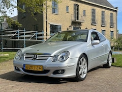Mercedes-Benz C-klasse Sportcoupé - 180 K. Zeer netjes * Automaat * Leer