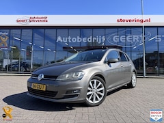 Volkswagen Golf - 1.2 TSI Highline / Automaat / Zeer luxe