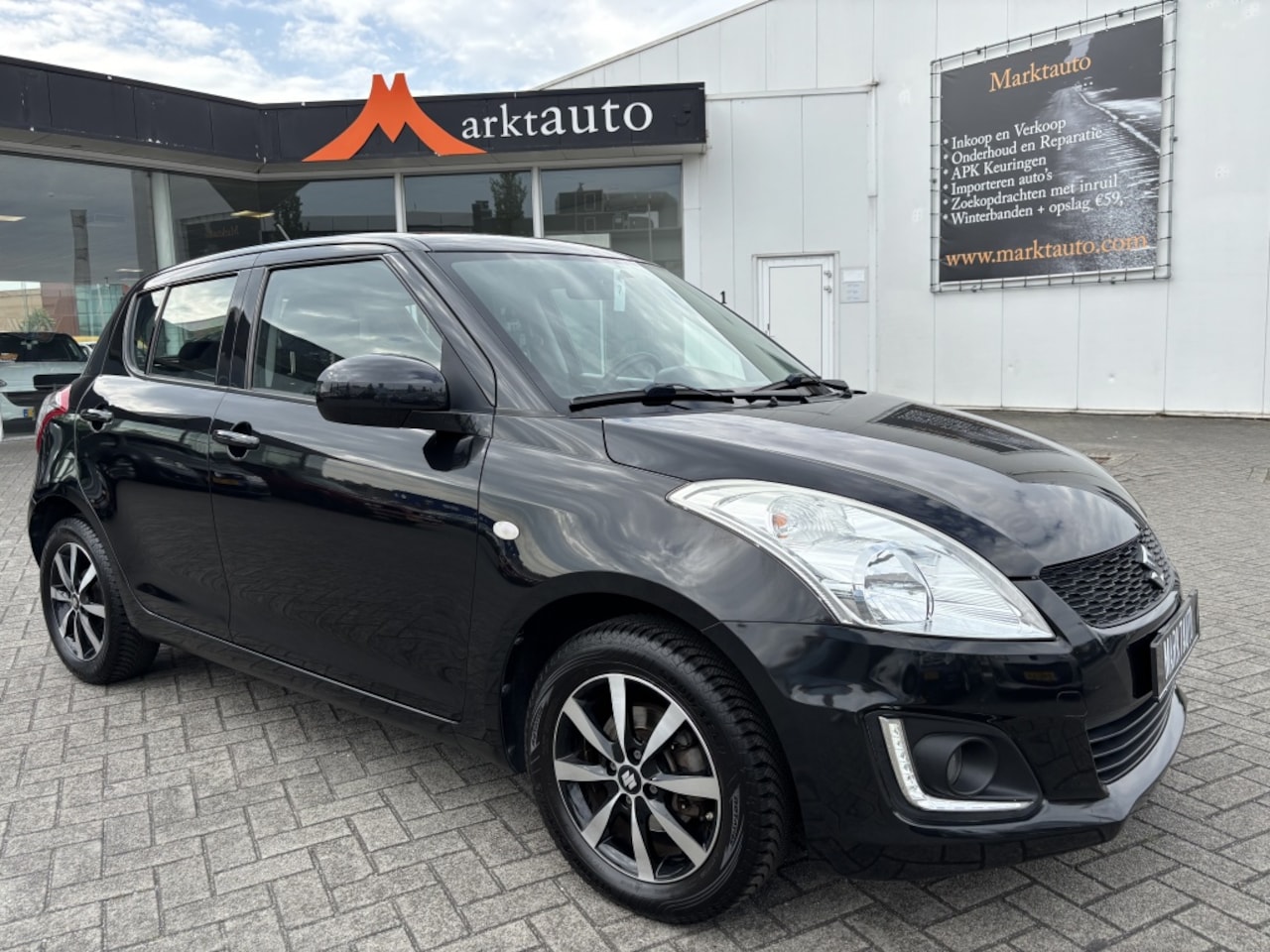 Suzuki Swift - 1.2 Comfort EASSS Airco Cruise Led - AutoWereld.nl