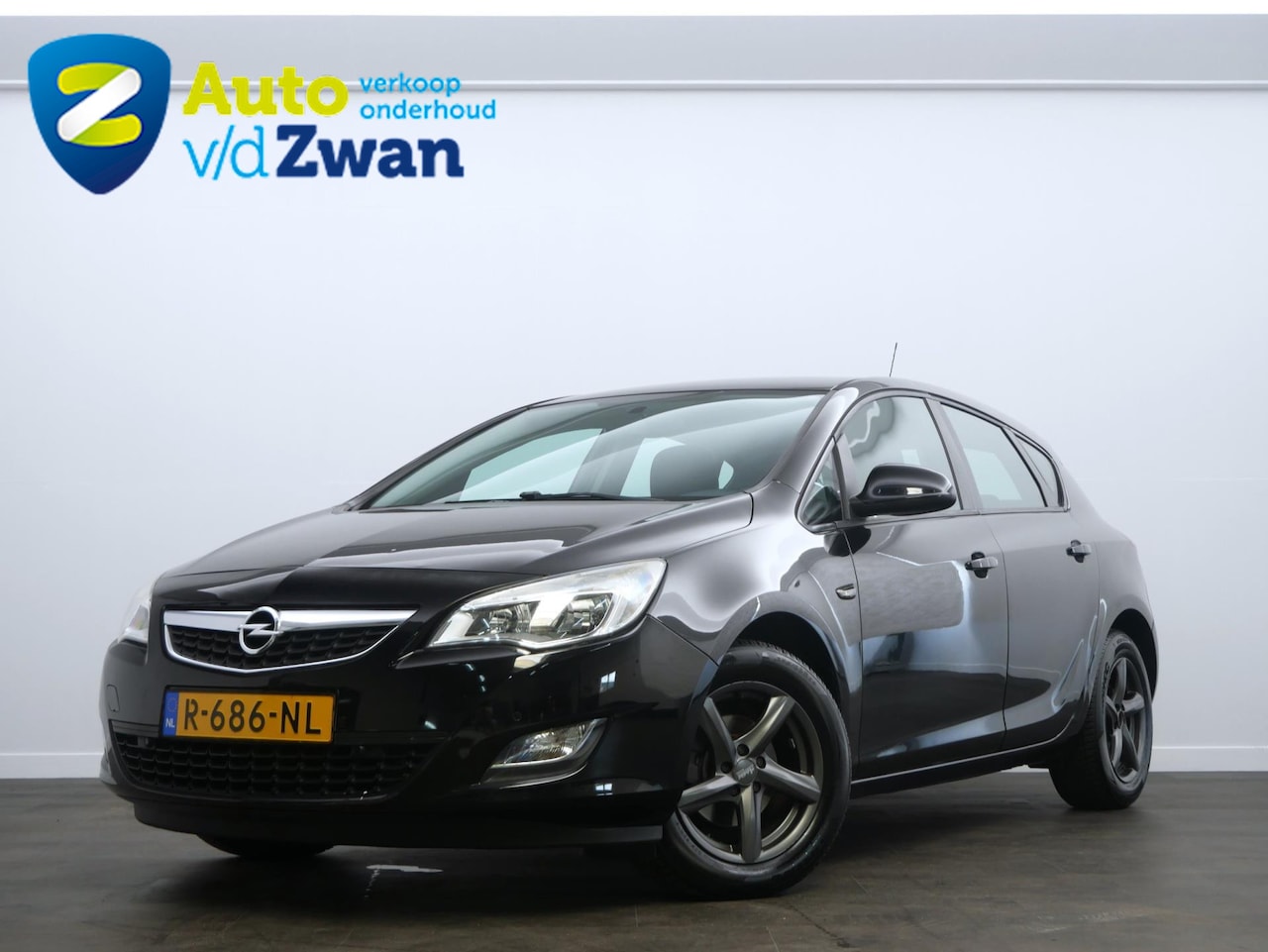 Opel Astra - 1.4 Edition Clima/Cruise/P-sensoren/Navi - AutoWereld.nl