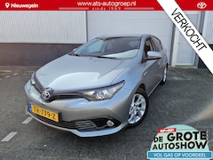 Toyota Auris - 1.8 Hybrid Energy Plus Hatchback | Navigatie | Achteruitrijcamera | Climate Control