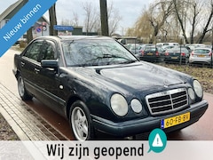 Mercedes-Benz E-klasse - 200 AIRCOLEDERHANDBAKAPKKOOPJE