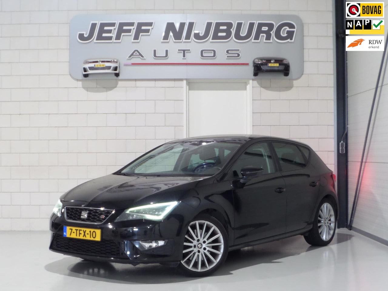 Seat Leon - 1.8 TSI DSG FR Business "Origineel NL!" Automaat! Full-LED Leer Stoelverwarming, van 1e ei - AutoWereld.nl