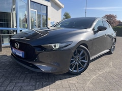 Mazda 3 - 3 2.0 e-SkyActiv-G M Hybrid 122 Comfort met Bose | Trekhaak, Parkeersensoren V+A, 360° Cam