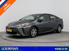 Toyota Prius - 1.8 Dynamic | Stoelverwarming | Navigatie | Camera | LM velgen | Cruise Control Adaptief |