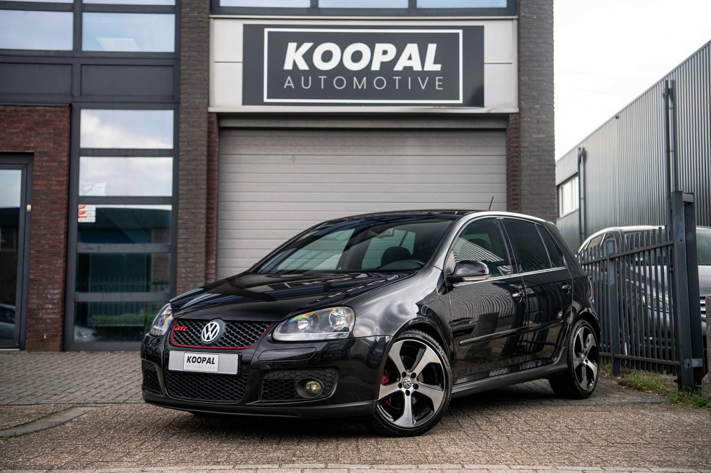 Volkswagen Golf - 2.0 TFSI GTI | Clima | Cruise | Navi - AutoWereld.nl