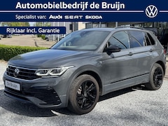 Volkswagen Tiguan - eHybrid 245pk DSG R-Line Blackstyle (Trekhaak, Camera, IQ)