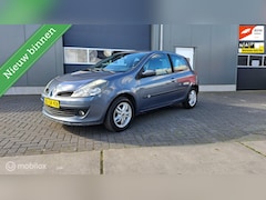 Renault Clio - 1.4-16V Dynamique Luxe