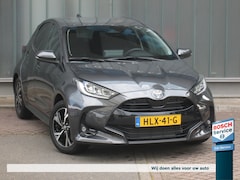 Toyota Yaris - 1.5 Hybrid Dynamic, parkeercamera en sensoren