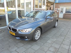 BMW 3-serie Touring - 316i Executive Airco, Boordcomputer, Navigatie, Parkeersensoren, Cruise Conotrole