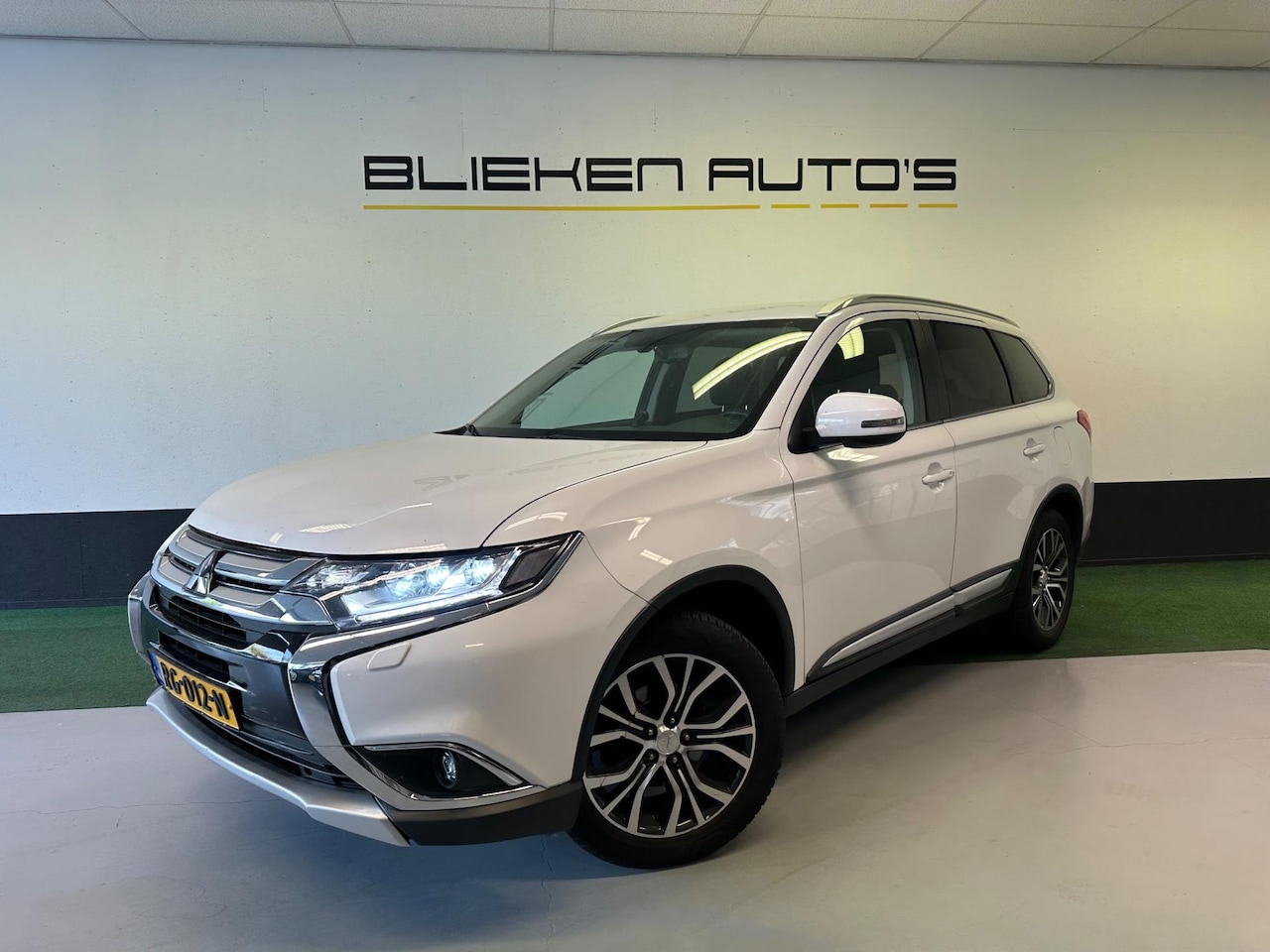 Mitsubishi Outlander - 2.0 Executive Edition 2.0 Executive Edition - AutoWereld.nl