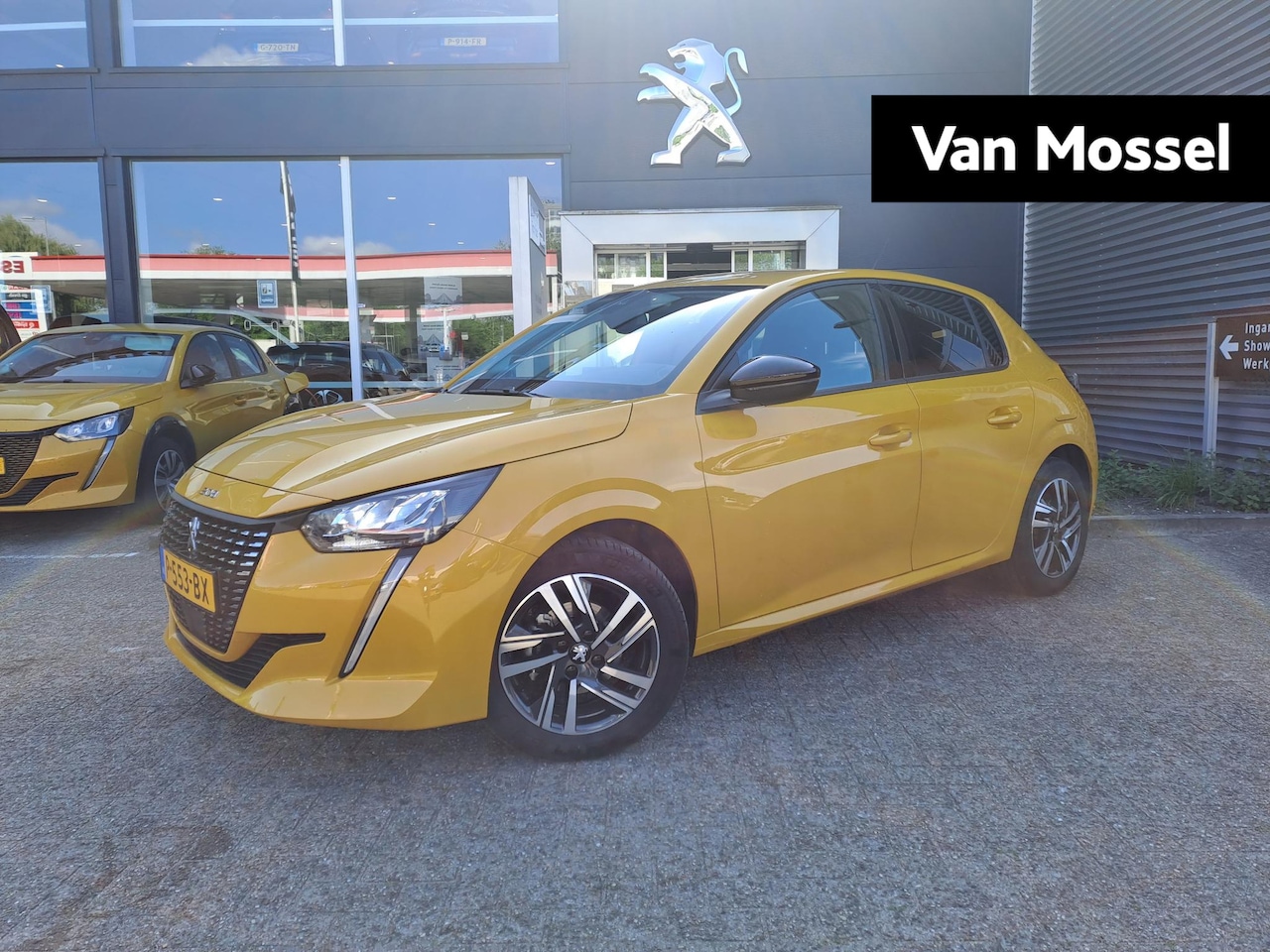 Peugeot 208 - 1.2 PureTech Allure Pack | Apple Carplay/Android Auto | Parkeersensoren | 16" Lichtmetalen - AutoWereld.nl
