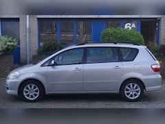 Toyota Avensis Verso - 2.0i Linea Sol 6- Persoons