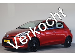 Toyota Yaris - 1.5 Full Hybrid Aspiration - NL- Auto Camera I Climate I Cruise