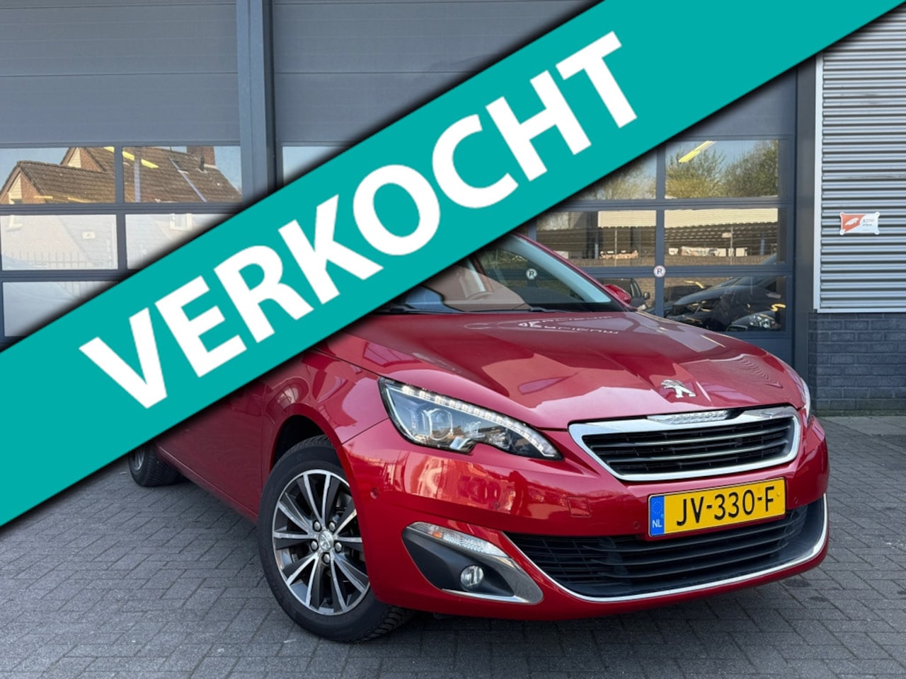 Peugeot 308 - 1.2 PureTech Blue Lease Premium|Pano|12mnd garantie| Luxe uitvoering| Nieuwe apk - AutoWereld.nl