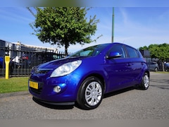 Hyundai i20 - 1.4I AUT Dynamic Airco Mooi 60.588 KM