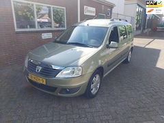 Dacia Logan MCV - 1.6-16V Lauréate // 7 Persoons // NAP
