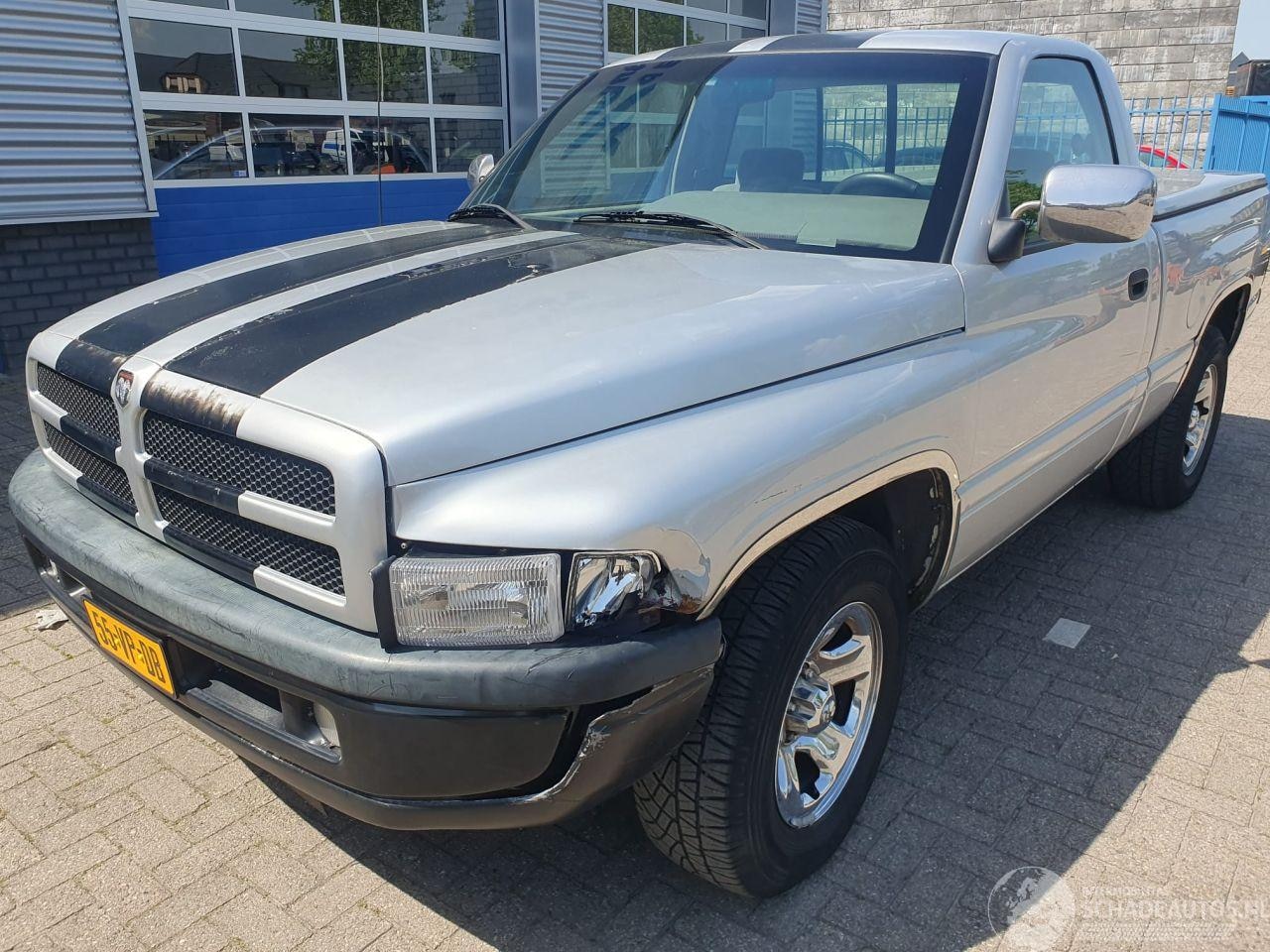Dodge Ram 1500 - 5.2 V8 Automaat Single CAB Short Bed benzine-LPG - AutoWereld.nl