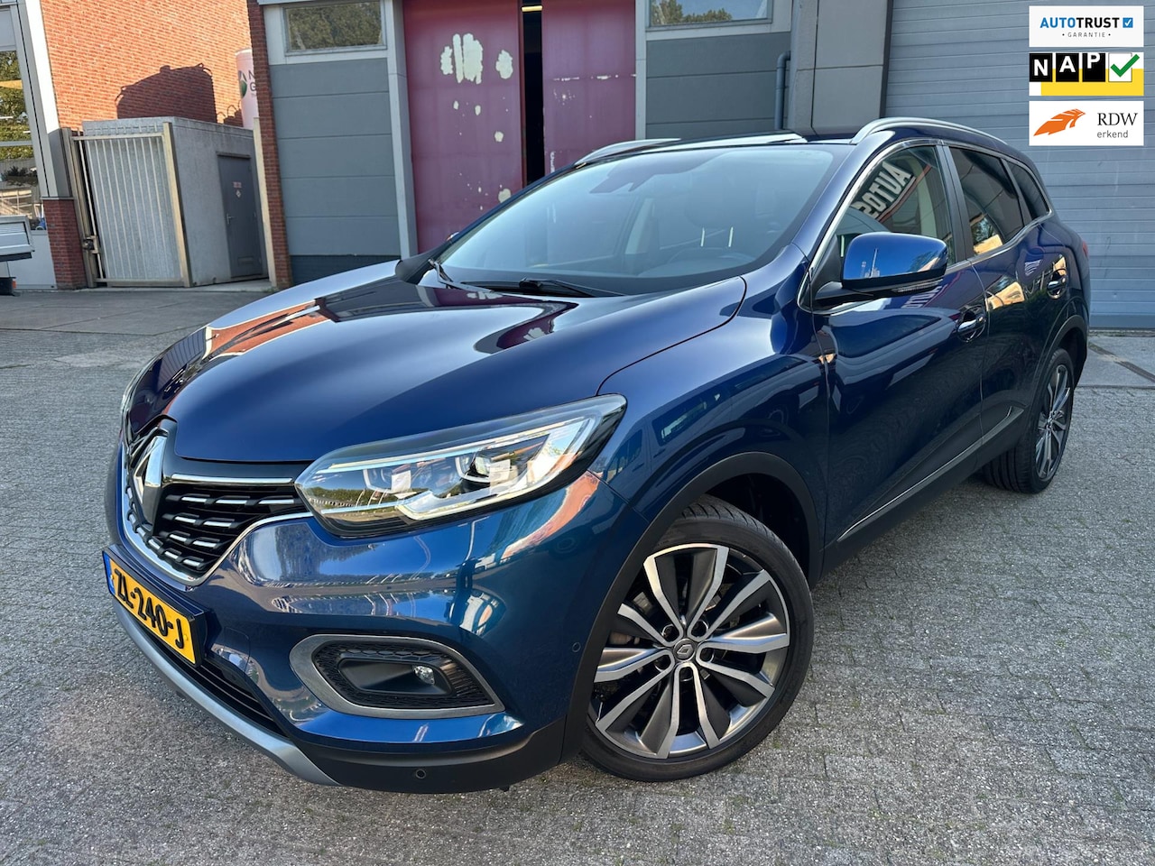 Renault Kadjar - 1.3 TCe Zen AUTOMAAT LEDER LED APPLE CARPLAY - AutoWereld.nl