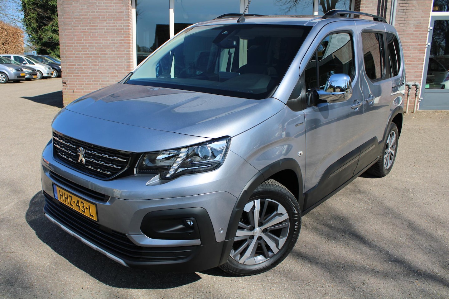 Peugeot Rifter - 1.2 GT-Line Navi, Achteruitrijcamera, Parkeerassistent, Climate control, Apple/Android car - AutoWereld.nl