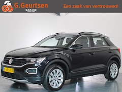 Volkswagen T-Roc - 1.5 TSI Sport Navigatie, LED, Parkeersensoren, Automaat