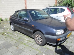 Volkswagen Golf Cabriolet - 1.8
