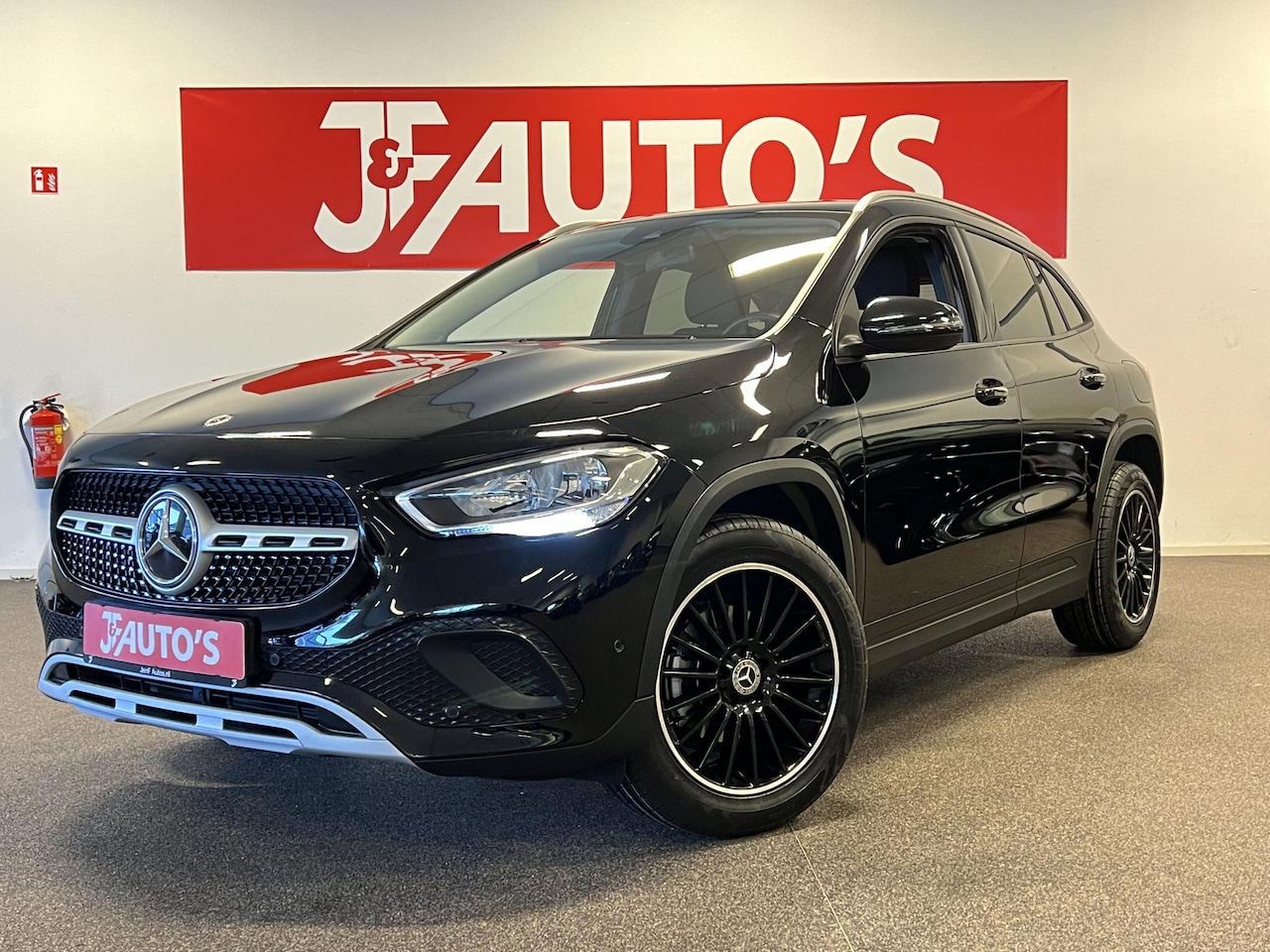 Mercedes-Benz GLA-Klasse - 180 NAVIGATIE/CAMERA , ECC AIRCO, CRUISE, 136 PK - AutoWereld.nl