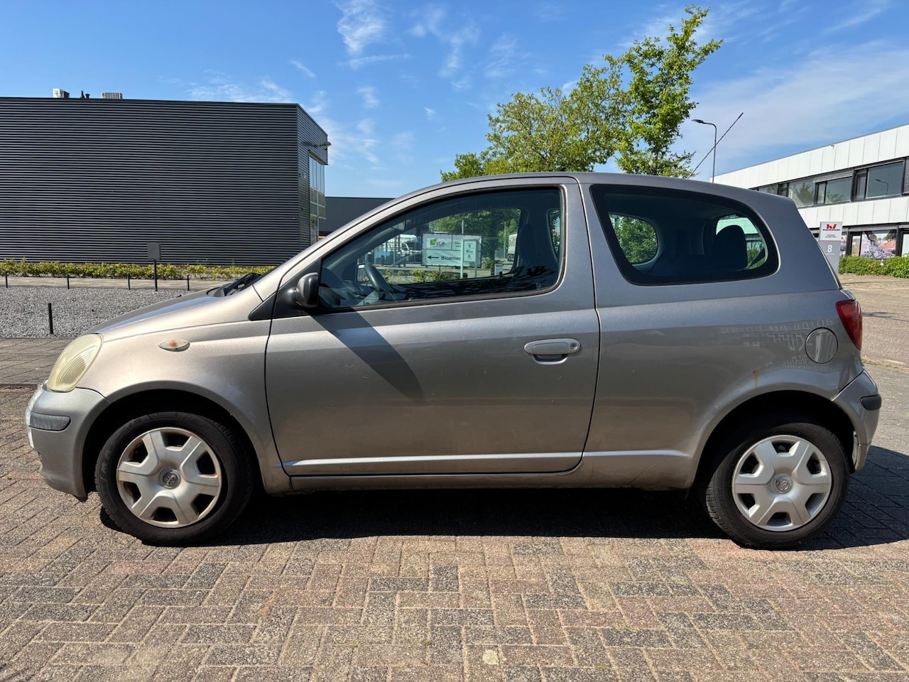 Toyota Yaris - 1.3 VVT-i Idols APK Gek, 03-2026 - AutoWereld.nl