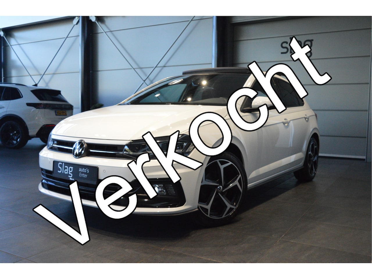Volkswagen Polo - 1.0 TSI 3X R-LINE navi pano camera keyless 17 inch 110 pk !! - AutoWereld.nl