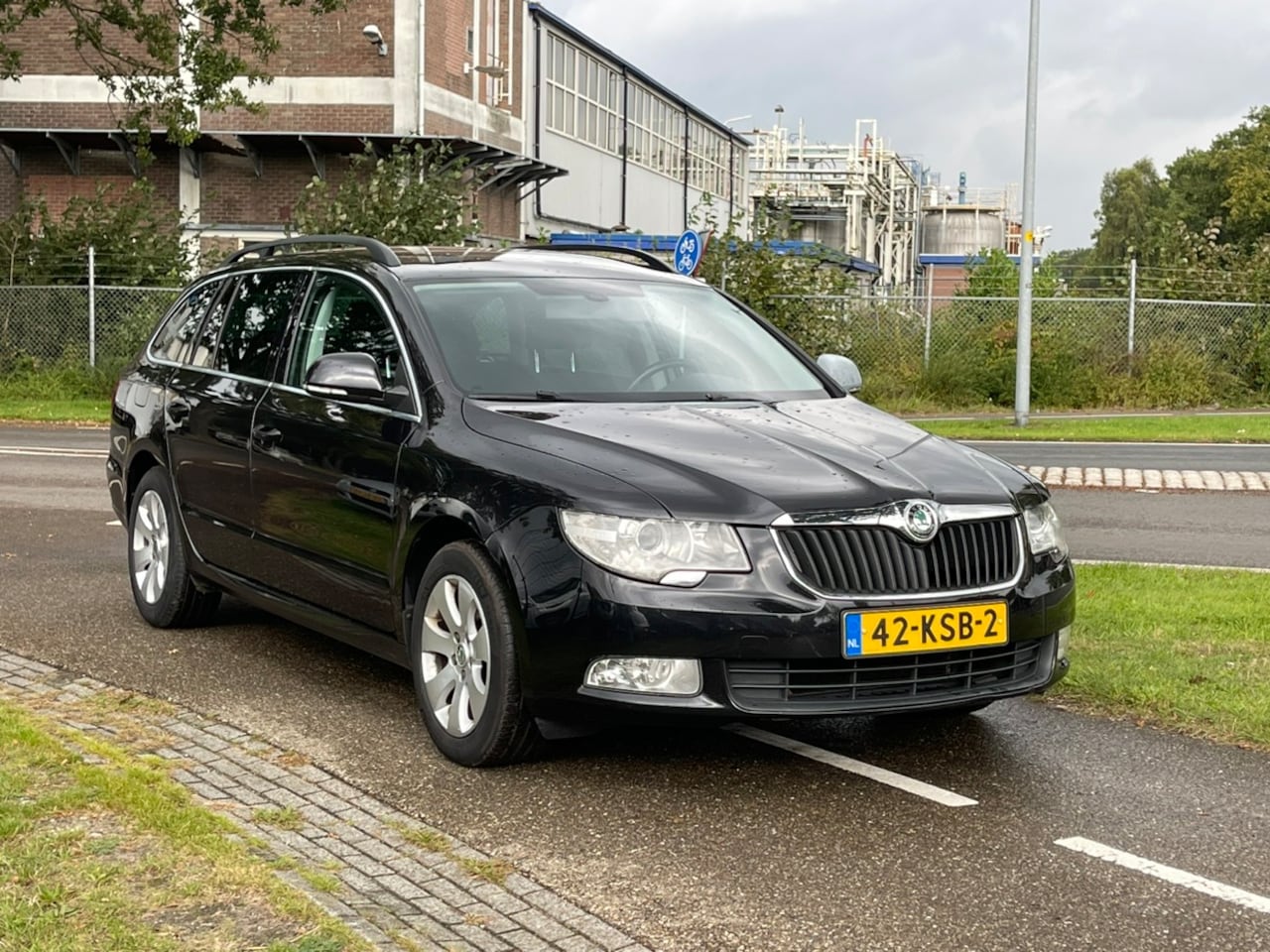 Skoda Superb Combi - 1.8 TSI Comfort Business Line | Trekhaak | Automatische Airco | APK 11-2025! - AutoWereld.nl