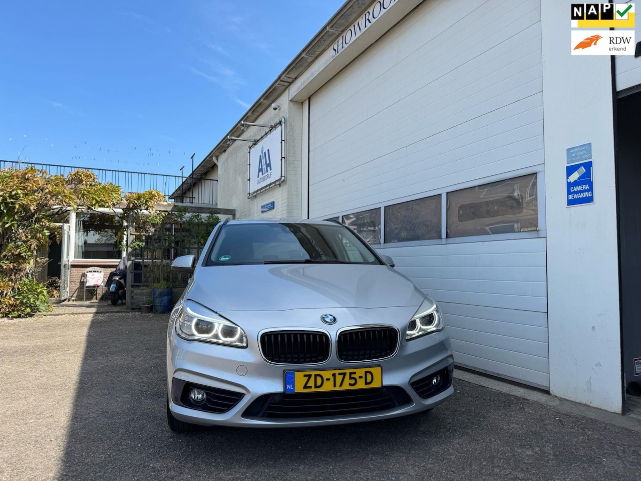 BMW 2-serie Active Tourer - 218i High Executive LAGE KM STAND TREKHAAK MOOIE AUTO - AutoWereld.nl
