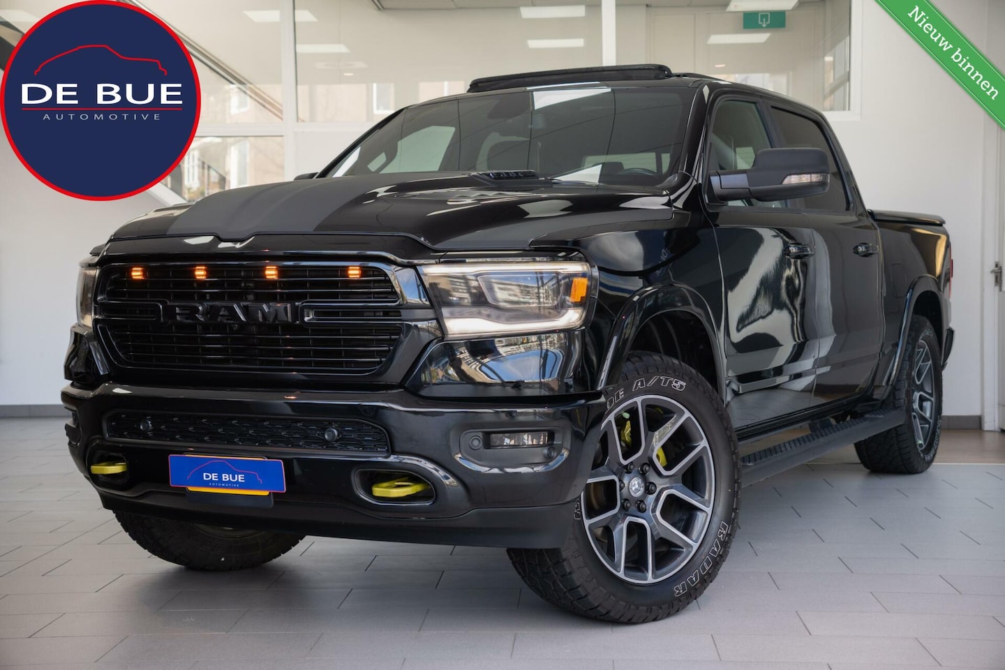 Dodge Ram 1500 - 4X4 5.7 V8 4x4 Crew Cab Laramie Sport 1e Eig BTW Harman/Kardon, Panoramadak, Treeplank, Tr - AutoWereld.nl
